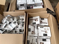 3 dozen, inh. partij deurklinken en toebehoren - afbeelding 1 van  4