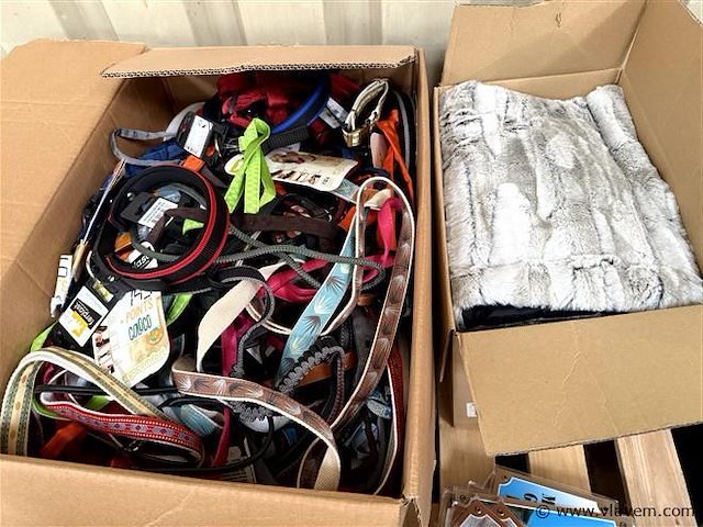 3 dozen, inh. partij div. huisdieren toebehoren en enige bordjes - afbeelding 4 van  4