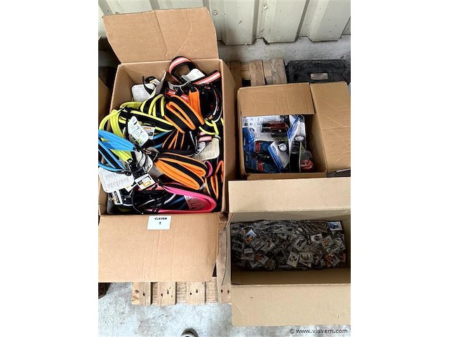 3 dozen, inh. partij div. huisdieren toebehoren - afbeelding 1 van  4