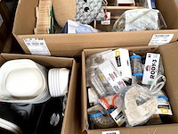 3 dozen, inh. partij div. huisdieren toebehoren