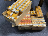 ± 3 dozen lampen - afbeelding 1 van  1