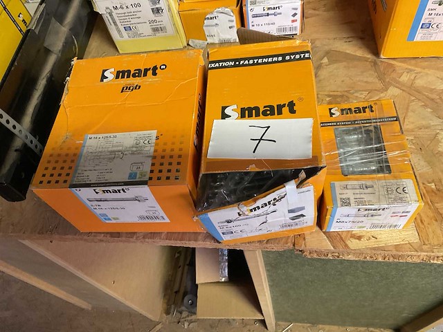 3 dozen met anker bouten - afbeelding 1 van  6