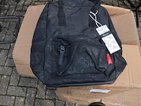 3 dozen met ca. 62 zwarte rugzakken animals