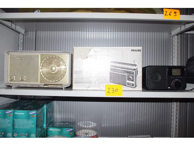 3 draagbare radio's - afbeelding 1 van  3
