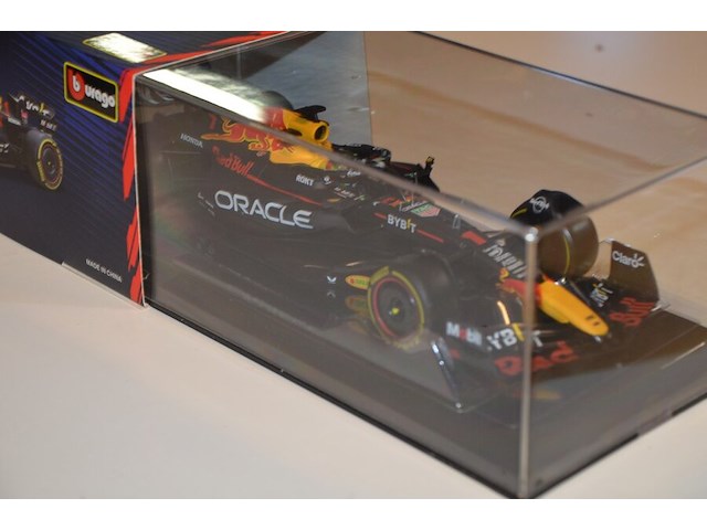 3 f1 auto's max verstappen - afbeelding 7 van  7