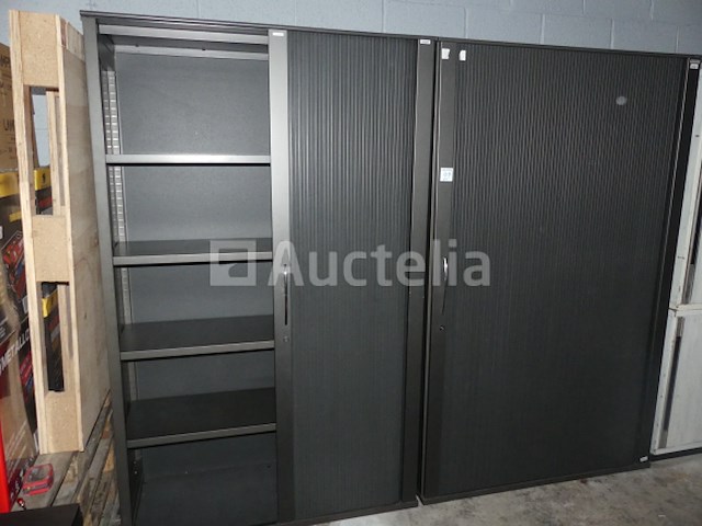 3 gesloten kasten - afbeelding 3 van  5