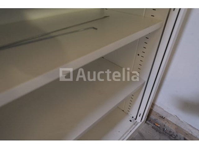 3 gesloten kasten - afbeelding 4 van  4