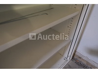 3 gesloten kasten - afbeelding 4 van  4