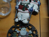 3 gietijzeren sneeuwman en onderlegger - afbeelding 1 van  5