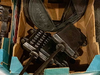 3 gietijzeren wafelijzers met 2 houders - afbeelding 3 van  4