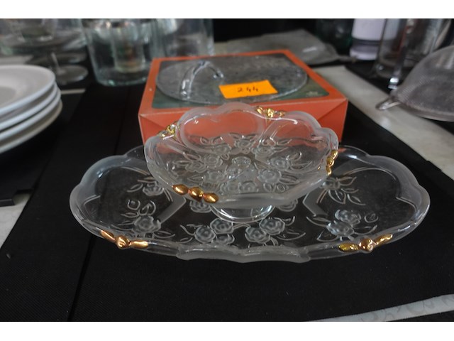 3 glazen dienschotels - afbeelding 1 van  2