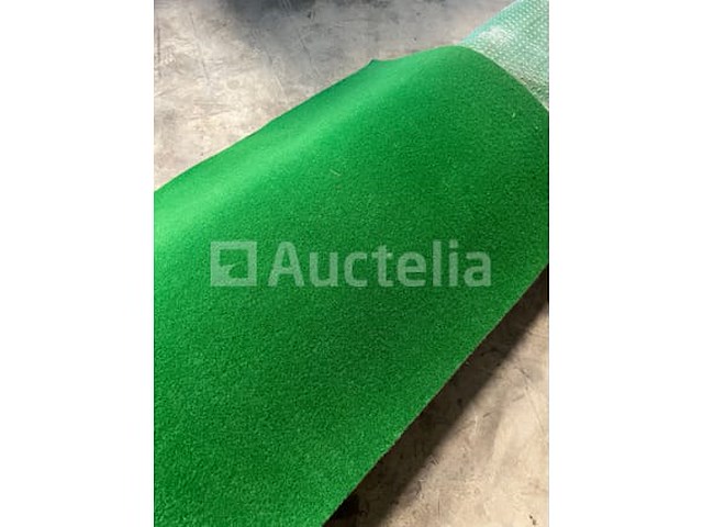 3 glazen tafels - 1 blauwe krat - 1 synthetische mat - afbeelding 1 van  7