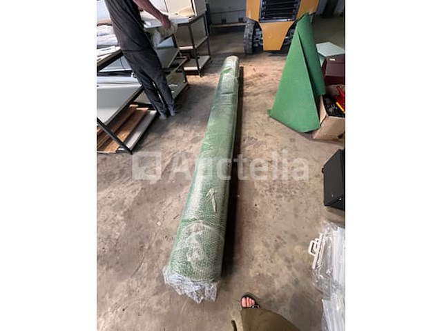 3 glazen tafels - 1 blauwe krat - 1 synthetische mat - afbeelding 6 van  7