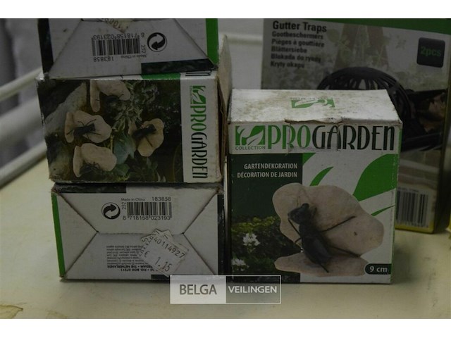 3 gootbeschermers , 4 tuindeco - afbeelding 3 van  4