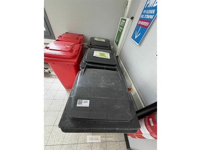 3 grijze afvalcontainers - afbeelding 2 van  2