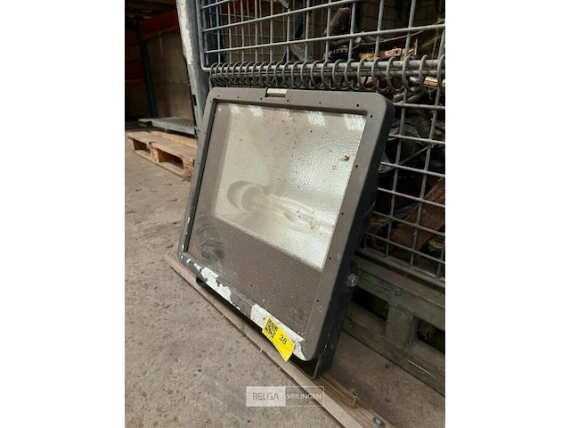 ± 3 halogeenlampen - afbeelding 1 van  3