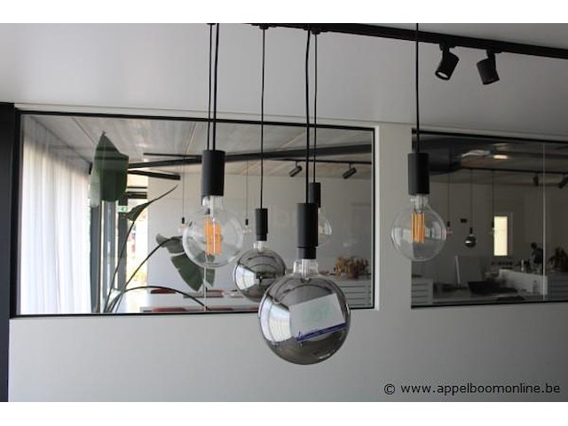 3 hanglampen (zonder railsysteem) - afbeelding 1 van  1