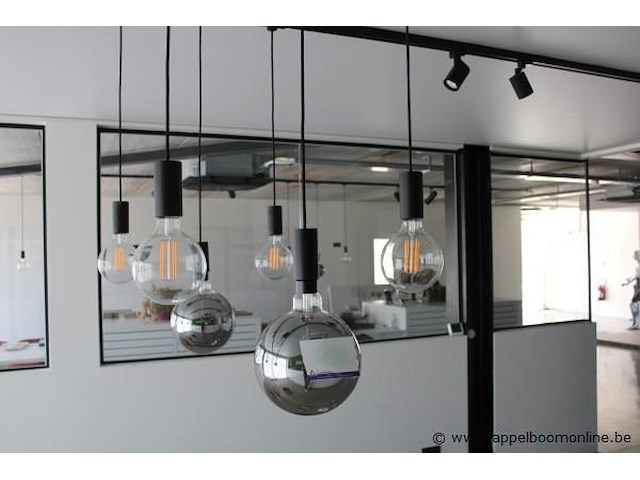 3 hanglampen (zonder railsysteem) - afbeelding 1 van  1