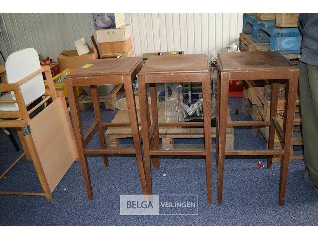 3 houten krukjes - afbeelding 1 van  2