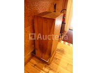 3 houten krukken - afbeelding 2 van  4