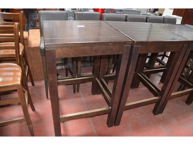 3 houten staantafels afm. 70x70x110cm , ligstoel hout, 8 barstoelen bruin leder mar meubelen (1,8,30) - afbeelding 8 van  12