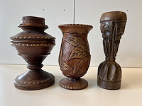 3 houtgesneden objecten - afbeelding 1 van  2