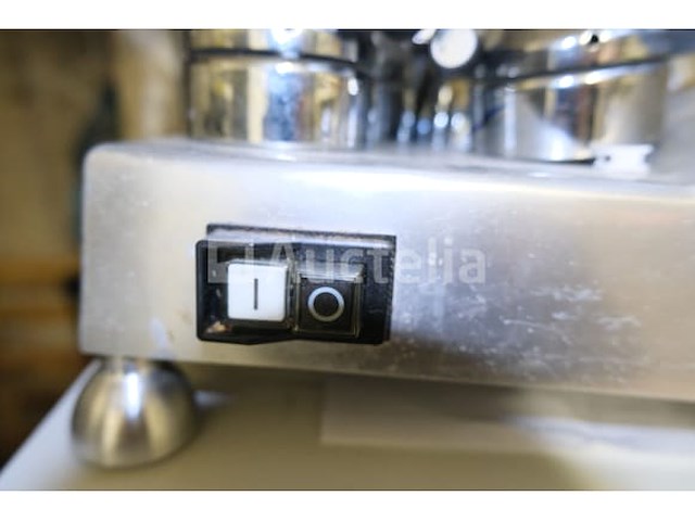 3 huishoudelijke apparaten - afbeelding 11 van  16