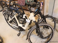 3 incomplete fietsen - afbeelding 1 van  4