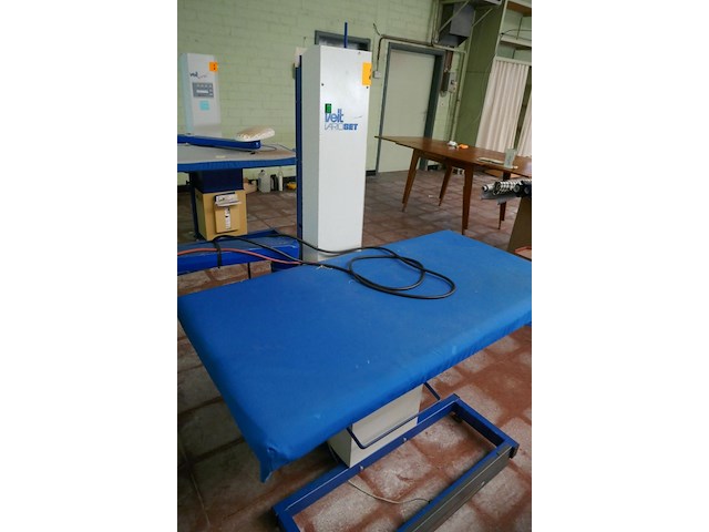 3 industriele strijktafels veit / aspiromat - afbeelding 3 van  9