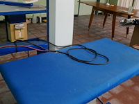 3 industriele strijktafels veit / aspiromat - afbeelding 3 van  9