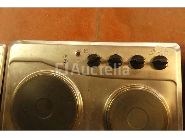 3 ingebouwde elektrische kookplaatjes - afbeelding 5 van  7