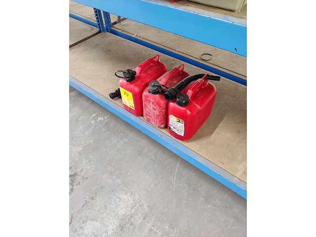3 jerrycans van 5 liter - afbeelding 1 van  1