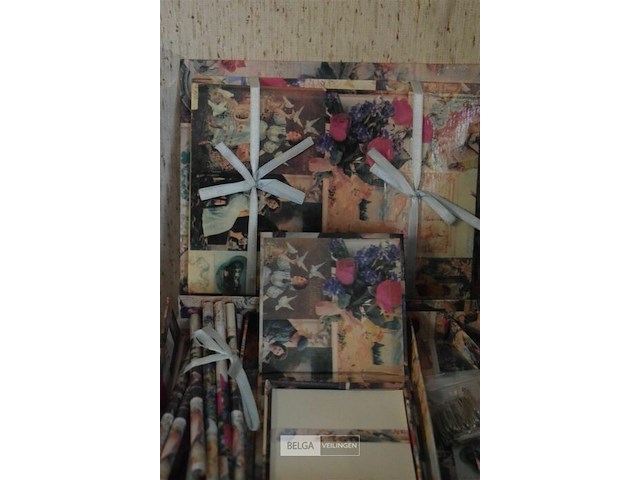 3 kantoorbenodigdheden - afbeelding 2 van  3