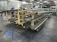 3 karren met plm 200 metalen profielen