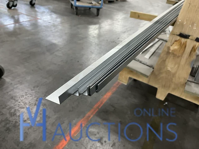 3 karren met plm 200 metalen profielen - afbeelding 11 van  15