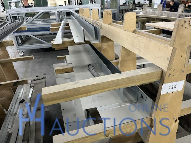 3 karren met plm 200 metalen profielen - afbeelding 14 van  15