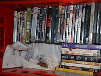 3 kisten en 1 doos gevuld met ca. 320 dvd's - afbeelding 6 van  6