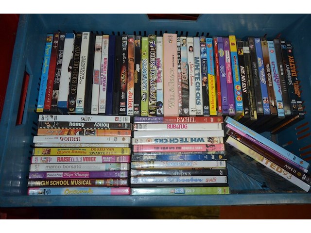 3 kisten en 1 draagtas gevuld met ca. 320 dvd's - afbeelding 3 van  9