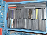 3 kisten en 1 draagtas gevuld met ca. 320 dvd's - afbeelding 9 van  9