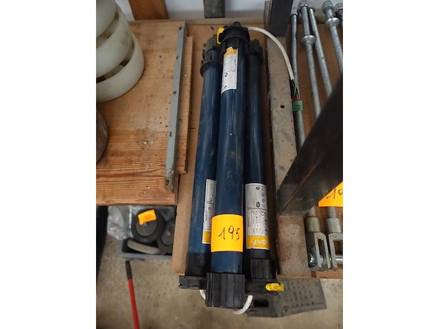 3 korte rolluikmotoren - afbeelding 1 van  2