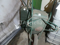 3 kruiwagens - afbeelding 2 van  2