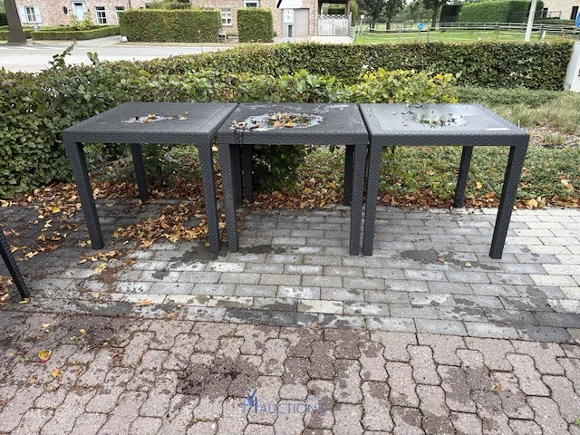 3 kunststof tuintafels - afbeelding 5 van  5