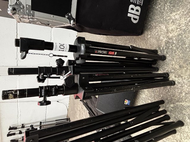 3 luidsprekersstatieven - afbeelding 1 van  2