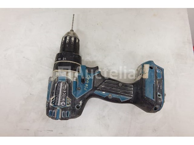 3 makita batterij-aangedreven boormachines - afbeelding 1 van  14