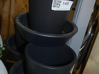 3 matzwarte bloempot+ 3 lage schalen mat grijs - afbeelding 1 van  2