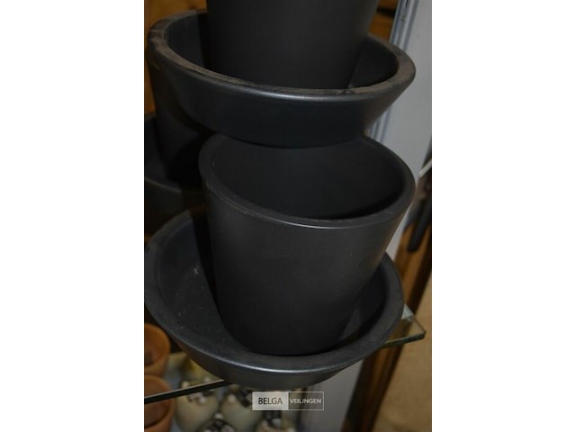 3 matzwarte bloempot+ 3 lage schalen mat grijs - afbeelding 2 van  2