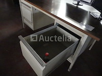 3 metalen bureaus - afbeelding 2 van  8