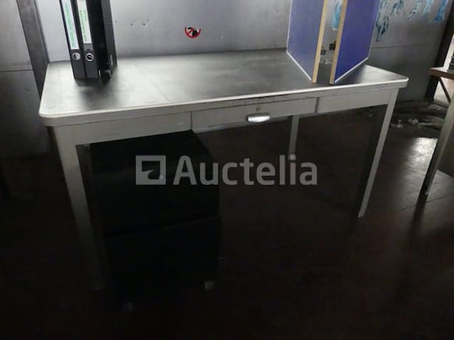 3 metalen bureaus - afbeelding 6 van  8