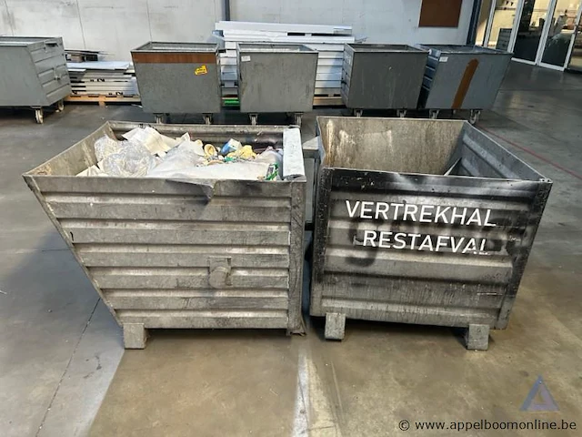 3 metalen containers - afbeelding 3 van  3