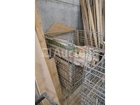 3 metalen gitterboxen met inhoud - afbeelding 3 van  4